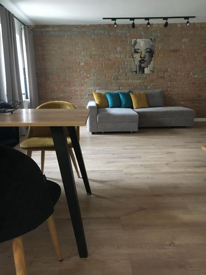Дворівневі Апартаменти На Площі Ринок Lviv Bagian luar foto
