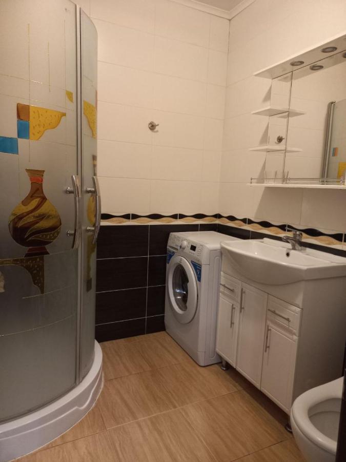 Дворівневі Апартаменти На Площі Ринок Lviv Bagian luar foto